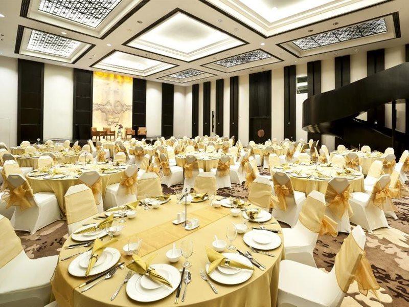 Bumi Segah Hotel Tanjung Redep Extérieur photo