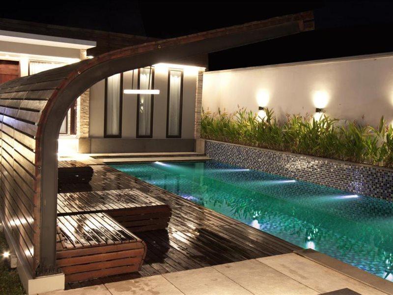 Bumi Segah Hotel Tanjung Redep Extérieur photo